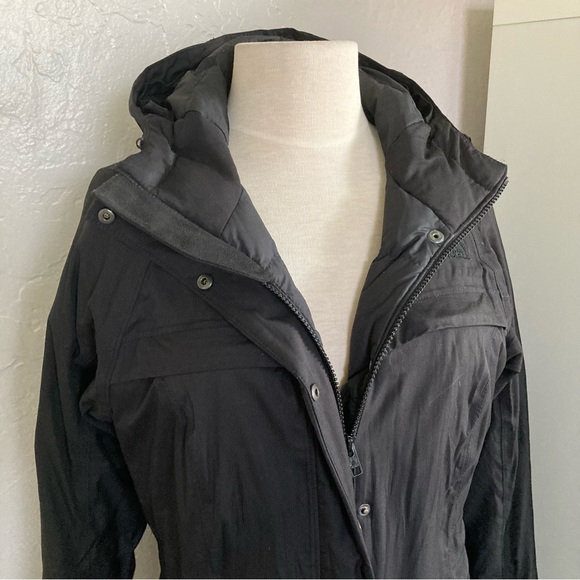 SOLD!  The North Face Women's Artic Parka Jacket TNF Black (Small) - Picture 6 of 8